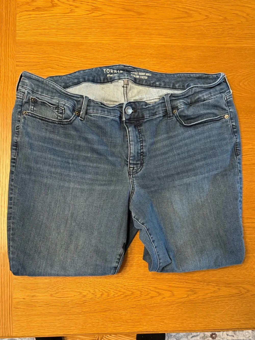 Torrid Women’s Perfect Skinny Ankle Medium/Dark Wash Denim JeansSize 22R